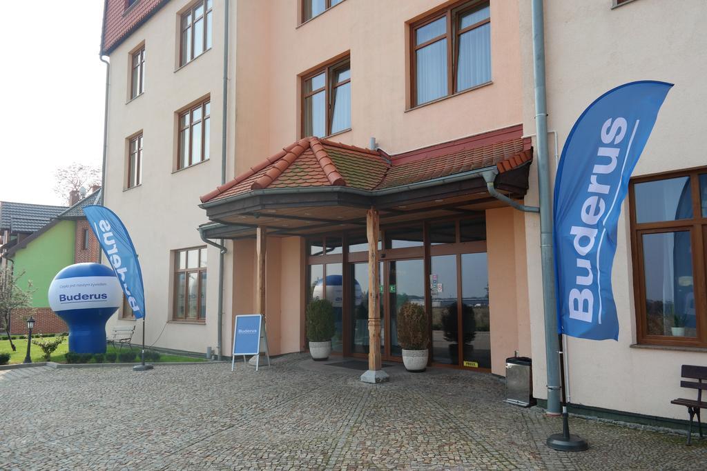 Hotel Sportwerk Tyniec Maly Esterno foto