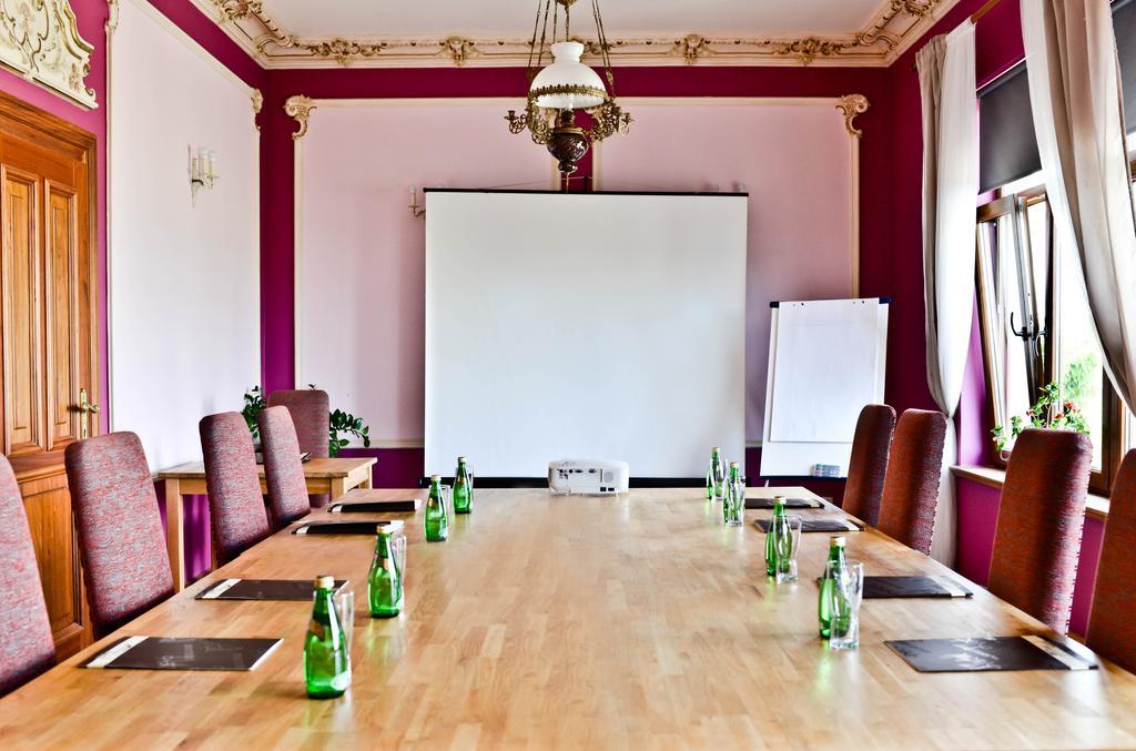Hotel Sportwerk Tyniec Maly Esterno foto