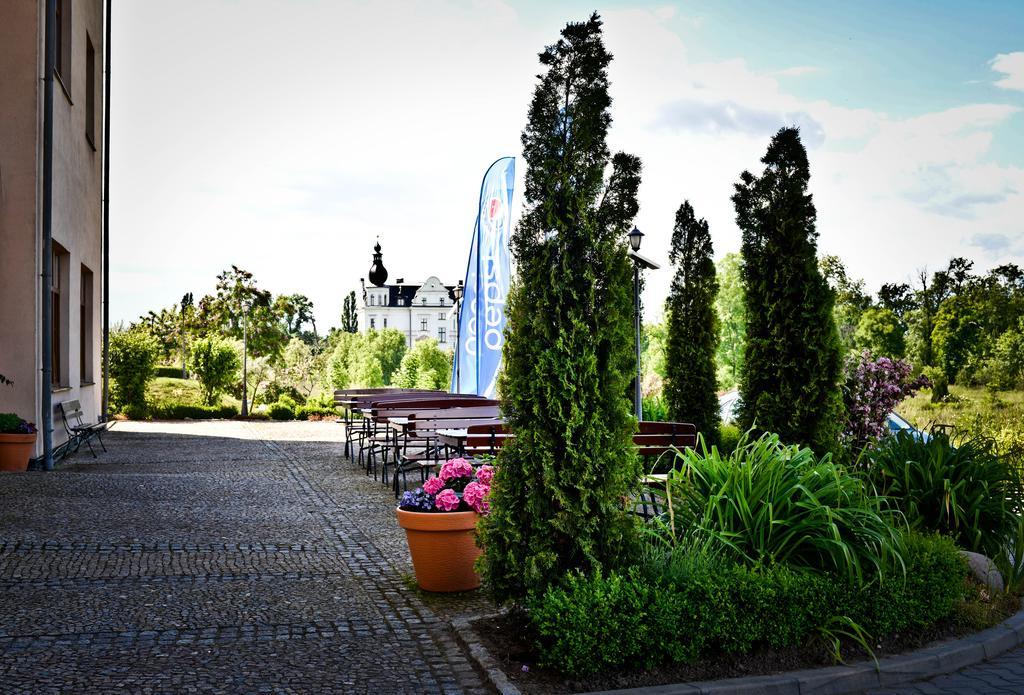 Hotel Sportwerk Tyniec Maly Esterno foto